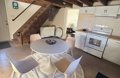 Carbon Hill Cottage | New Listing! Cozy country cabin in peaceful surroundings near Albany