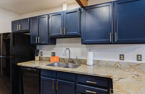 Pagosa Springs House | New Listing! | Cozy Pagosa Lake Front Townhome | Drive to Wolf Creek Ski