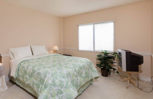 Bonita Springs Condo | NEW LISTING - Directly Across from Bonita Beach – Free Wi-Fi – Sea Isles Condo