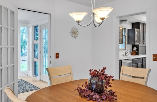 Regent House | NEW LISTING! Entire House for Rent Fully Equipped Walking Distance