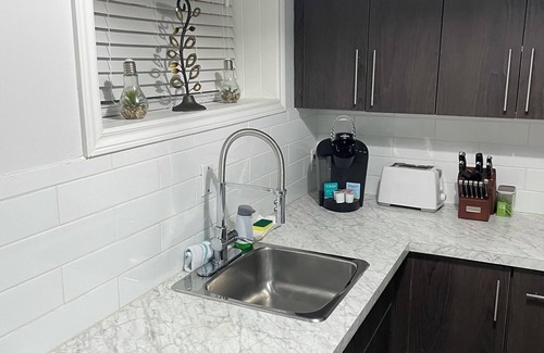 Downtown Niagara Falls Apartment | NEW LISTING! ♥ Executive River Front Suite!