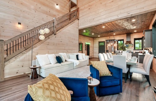 Sevierville Cabin | New Listing, "Explorer's Hideaway",Mtn View, Firepit, Indoor Pool, Hot Tub,Games