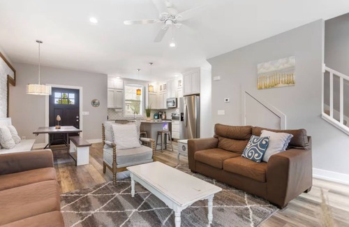 Miami Park House | New Listing! Family-Friendly Beach Getaway with Hot Tub + Fire Pit