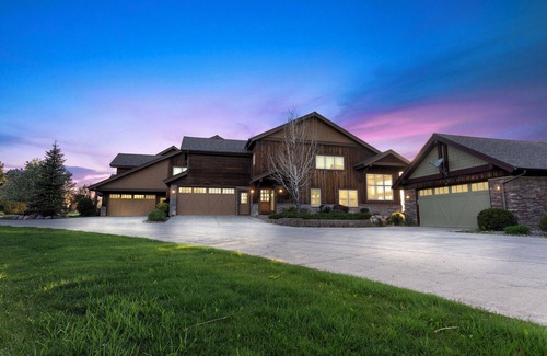 Pagosa Springs House | New Listing! Front-Row Views of Pagosa Peak | Walk to Uptown Shops