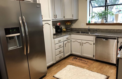 West San Jose House | NEW LISTING! GORGEOUS Pet Friendly HOME! Apple, Kaiser, Stanford, WALK 2 Shops!