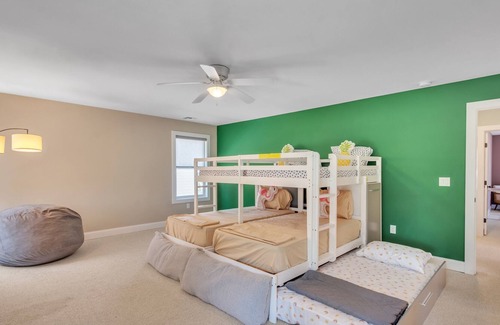 Keansburg House | NEW LISTING! Gorgeous Keansburg Home with Pool: Walk to Beach! by RedAwning