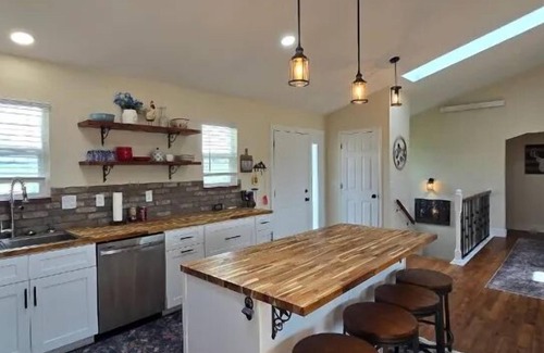 Custer House | New Listing! Granite Heights in Custer State Park