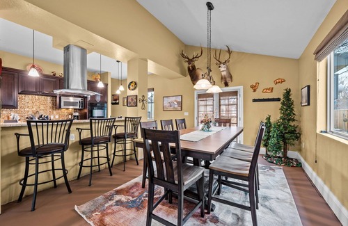 Creighton House | New Listing! Hot Tub & Gym | Minutes to Red Rocks Ampitheater