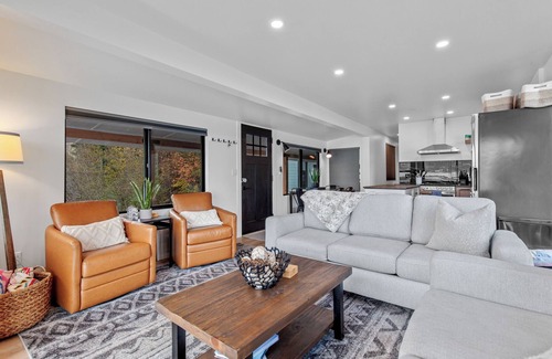 Coeur d'Alene House | New Listing! Lakefront home with Private Beach and Dock