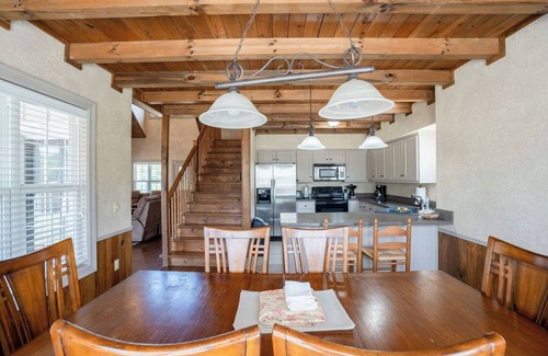 Heber Springs House | New Listing! Little Red River Home!