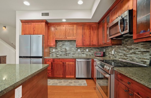 Poipu Condo | New listing! Lovely Poipu Condo with Gym and Pool