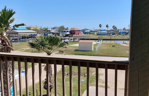 Cedar Lane House | NEW LISTING! Minutes away from Beach, Intercoastal, & boat ramp. Great Fishing!