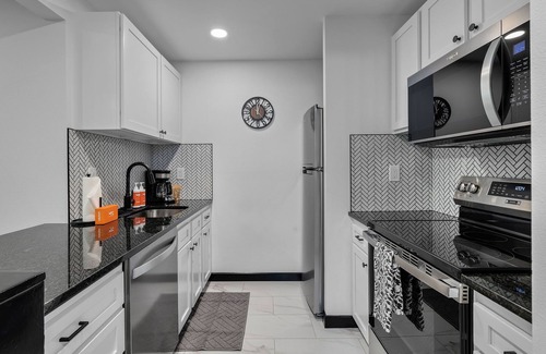 Bend Condo | New Listing! Modern Mountain Basecamp @ 7th Mountain Resort!