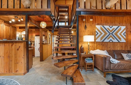 Sunnyside Cabin | New Listing! Modern Tahoe with Vintage Twist + HOA access - The Willow House