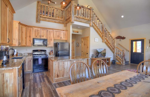Creede House | New Listing! New Construction | ATVs/OHVs Welcome | AC