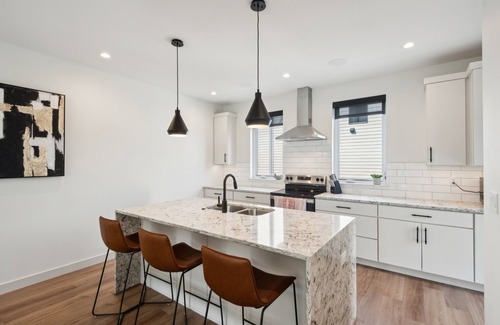 Iowa City House | NEW LISTING! New Modern Townhome with Rooftop Patio by RedAwning