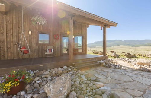 Creede Cabin | New listing! Newly constructed on 77 Acres of Solitude, Amazing Views & Hot Tub