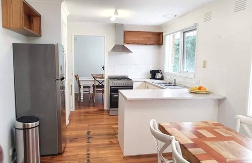 Healesville House | New listing! Newly Renovated - Gum Tree Retreat