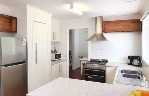 Healesville House | New listing! Newly Renovated - Gum Tree Retreat