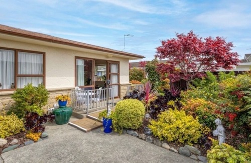 Nelson House | New listing. Newly refurbished. Dates available in January. Quiet, central