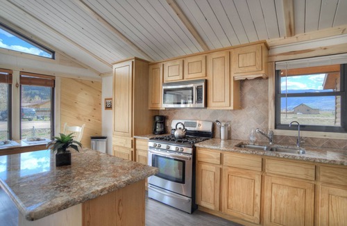 Creede House | New Listing! Newly Remodled/ATVs Welcome/Pet-Freindly/Mountain Views