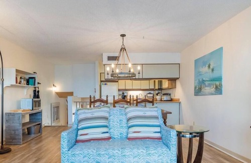 St. Augustine Condo | NEW LISTING - Oceanfront Condo ~ Excellent Location