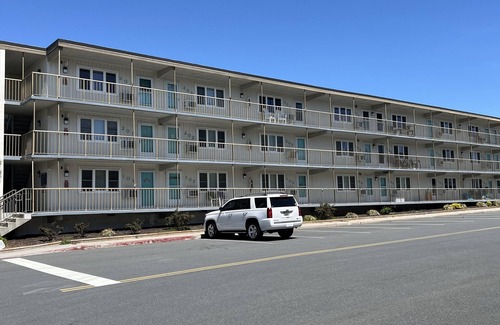 North Ocean City Condo | New Listing! Ocean Block Condo