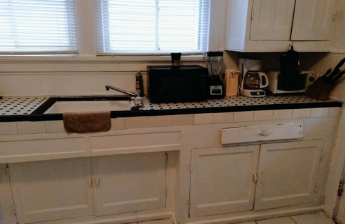 Saint Roch House | New Listing! Only 1.8 miles to French Quarters and 8 minutes to the Super Dome.