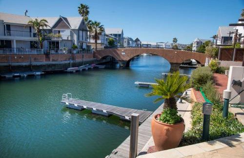 Waterfront Apartment | NEW LISTING - PARADISE ON THE WATER AT COMMODORE