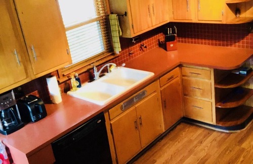 Wooded Estates House | New listing! So close to Notre Dame!