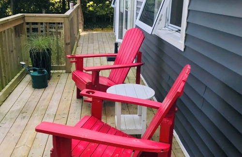 Romney Cottage | NEW LISTING! Spacious Beachfront Retreat on Lake Erie