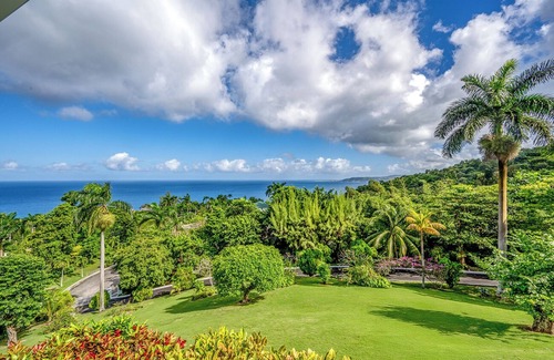 Montego Bay Villa | New Listing! Staffed Private Villa/Majestic Ocean View/Pool/10 min Beach/WiFi