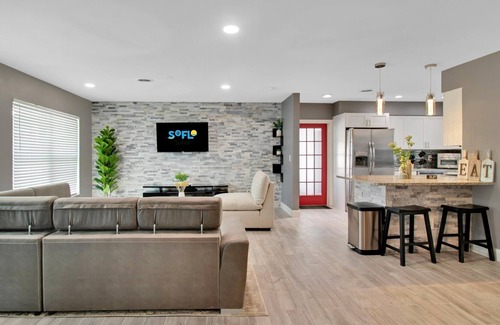 River Park House | NEW LISTING! Stylish 3br Oasis, close to PGA, Mets, Club Med by RedAwning