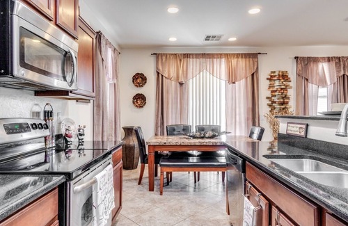 Layton Lakes House | NEW LISTING! Stylish & Spacious Home by RedAwning