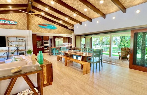 Mokuleia Villa | New Listing Tropical 7 bedroom Villa with Pool/AC