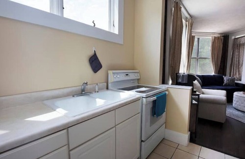 Bloomington Apartment | New Listing! Updated lovely one bedroom apartment!n