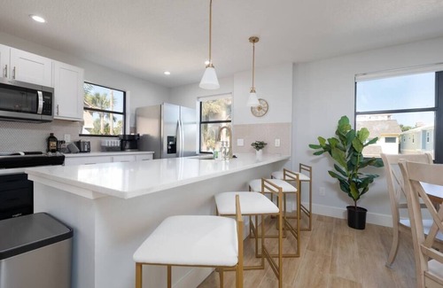 Jacksonville Beach Apartment | New listing | Steps to the ocean | pet friendly