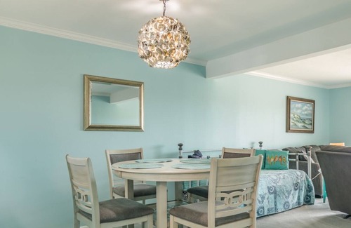 Oceanmarsh Subdivision Villa | New Listing - Blue Oyster Villa - Views of the Marsh and Creek