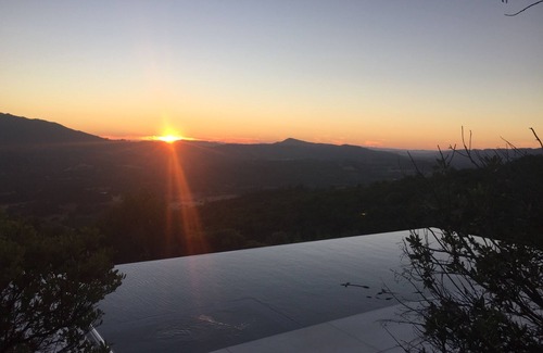 Glen Ellen House | New Listing - Views! Stars! Cielo!