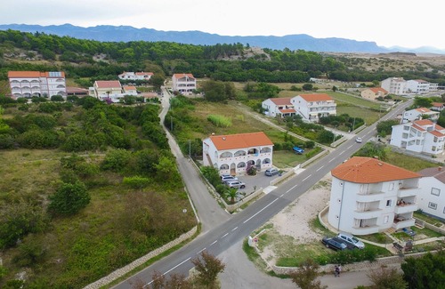 Caska Apartment | NEW LISTING!Vila Caska -ap7-for 2 people- Zrce beach, pool, wifi, a/c