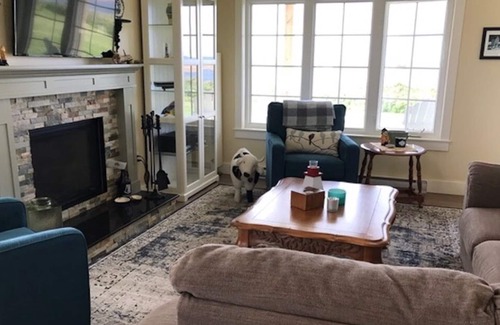 Princetown Cottage | NEW LISTING!- Waterfront Cottage, Only 5 Minute Drive To Beach