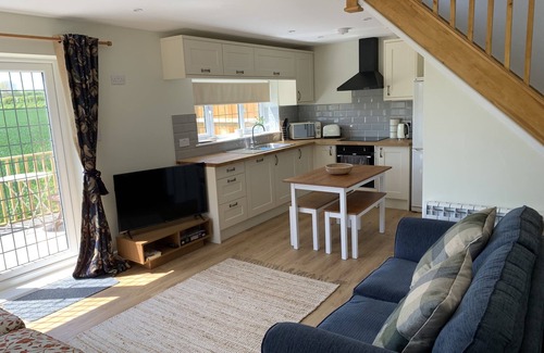 Upstreet House | New lodge with stunning views. Close to country, city and coast.