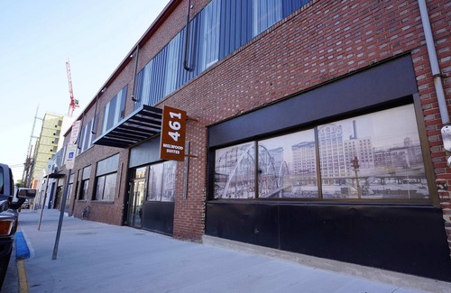 North Oakland Apartment | *New* Loft 7 min to Acrisure Stadium Sleeps 4