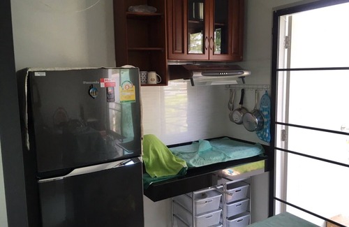 Ban Waen House | New loft modern home, the 3 storey 2 bedroom 3.5 bathroom with balcony & kitchen