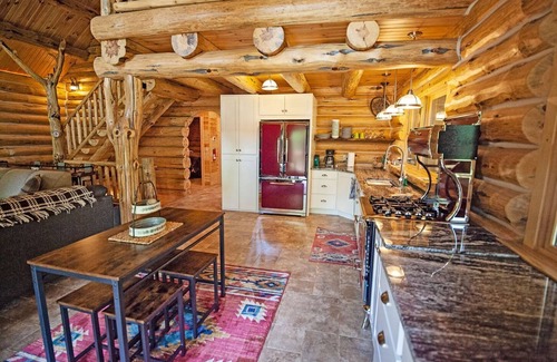 Pentwater House | *NEW* Log Cabin Retreat in Pentwater - Lazy Bear Lodge