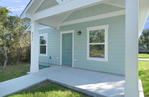 Rockport House | NEW! LONE STAR FISH... 2 Bedroom, 2 Bathroom gem!