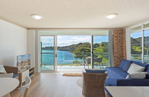 Narooma Apartment | New look Sapphire Waters unit 2