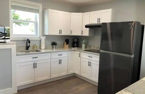 Eastport Apartment | NEW lovely studio apartment with onsite parking!