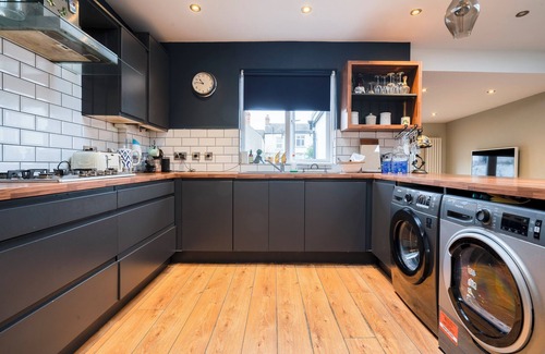 Dublin House | New lower rates in our stylish city house.