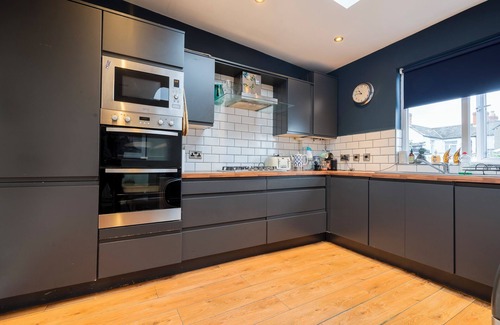 Dublin House | New lower rates in our stylish city house.